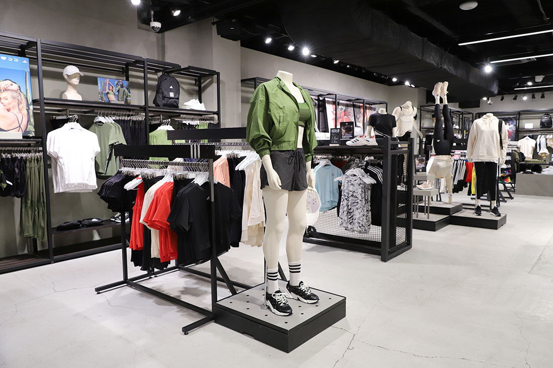 アディダス ブランドコアストア 大阪 心斎橋筋商店街公式ホームページ